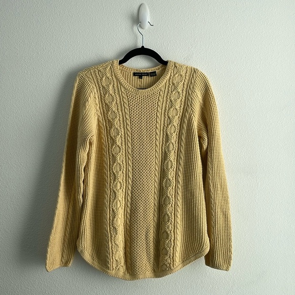 JEANNE PIERRE Sweaters - Jeanne Pierre 100% cotton vintage butter yellow crew neck cable knit sweater | M